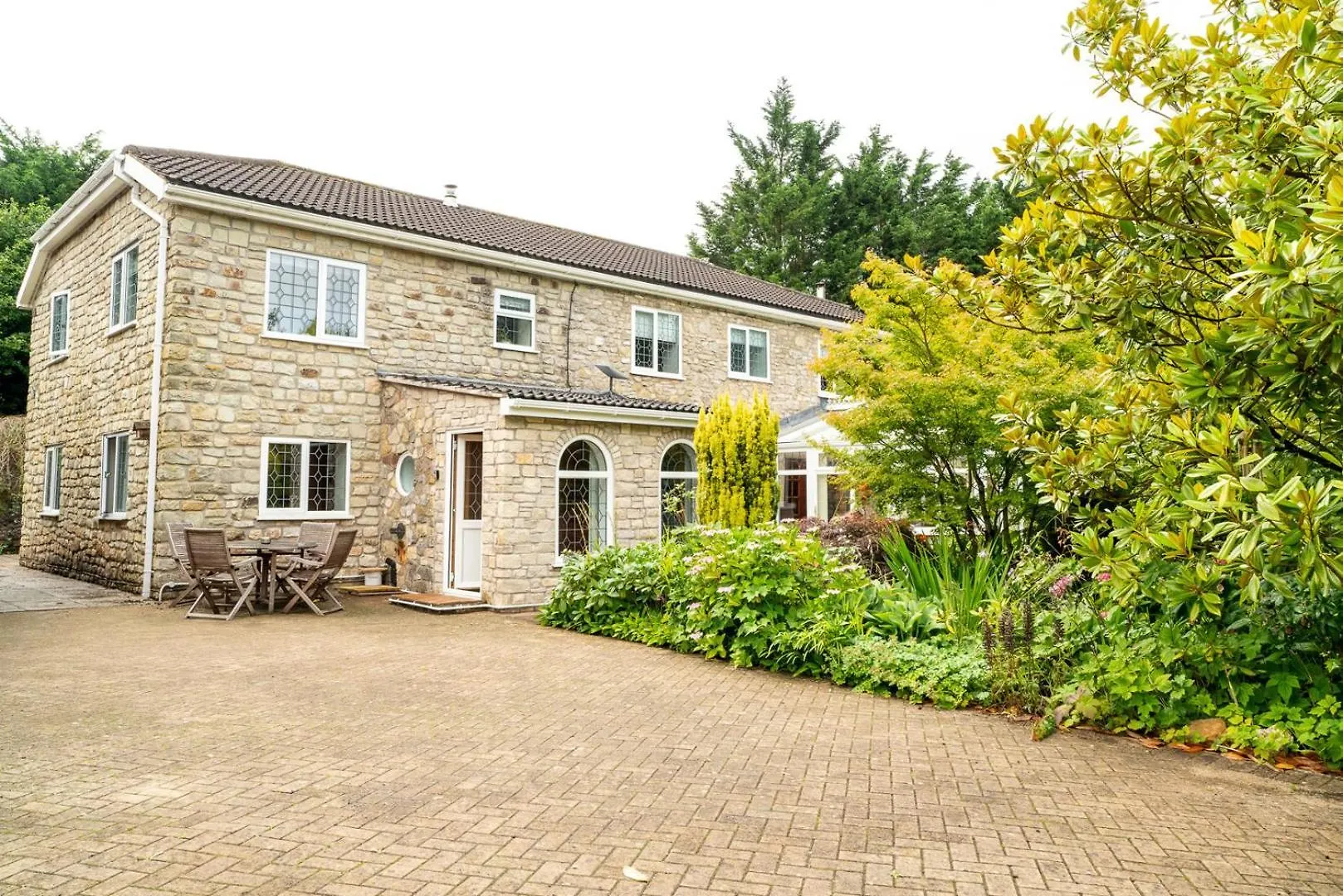 Luxurious Country Retreat In Winford Hotel